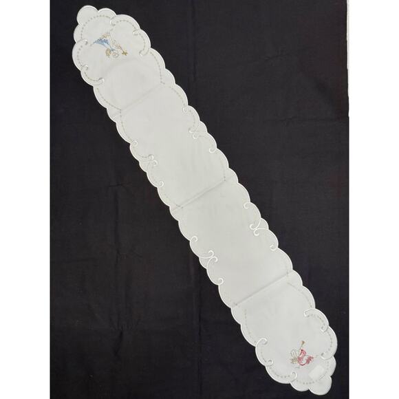 German Embroidered Christmas Angels Table Runner 9x52 Metallic Gold Thread - Picture 5 of 8